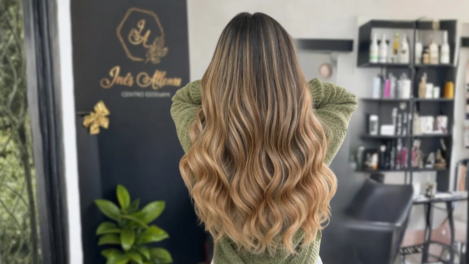 Balayage de precisión y rubios limpios